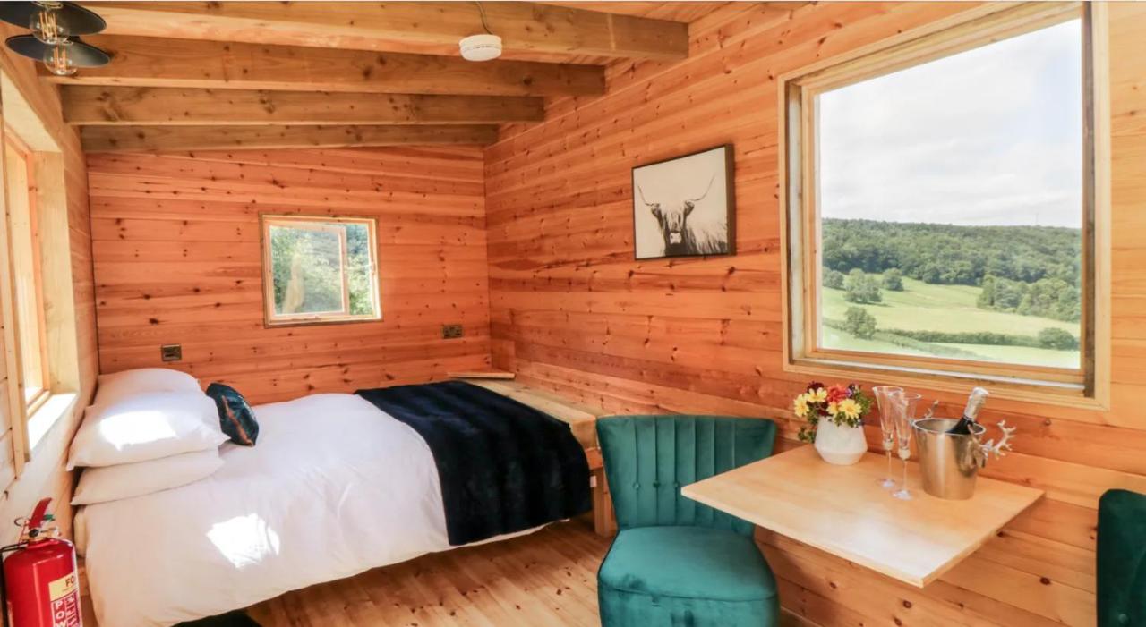 Shepherds Hut By Stepney Stays Скарборо Екстер'єр фото